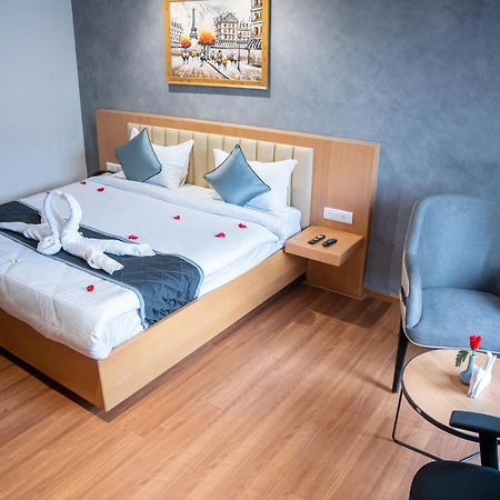 Hotel Tulips Grand 海得拉巴 外观 照片