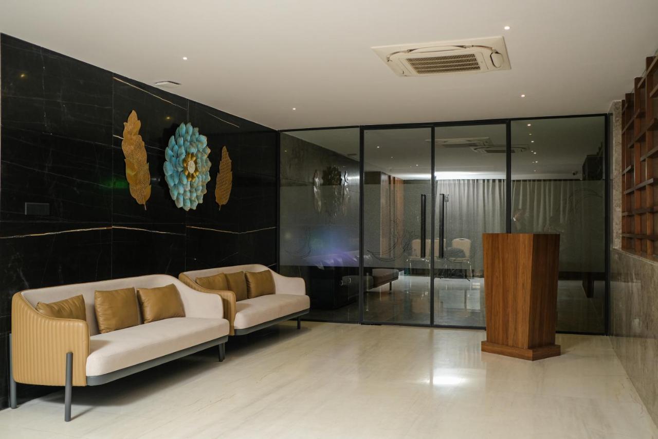 Hotel Tulips Grand 海得拉巴 外观 照片