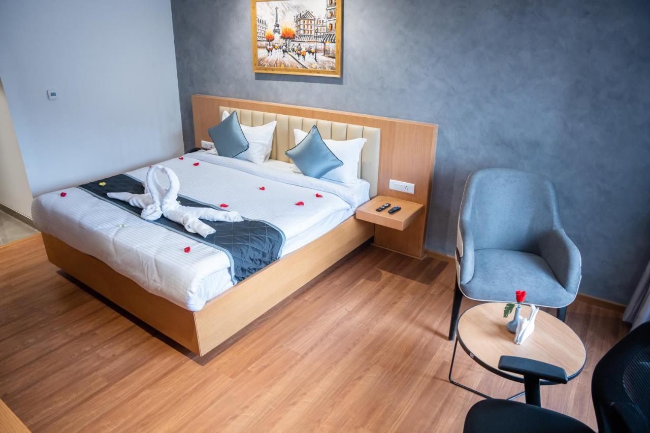 Hotel Tulips Grand 海得拉巴 外观 照片