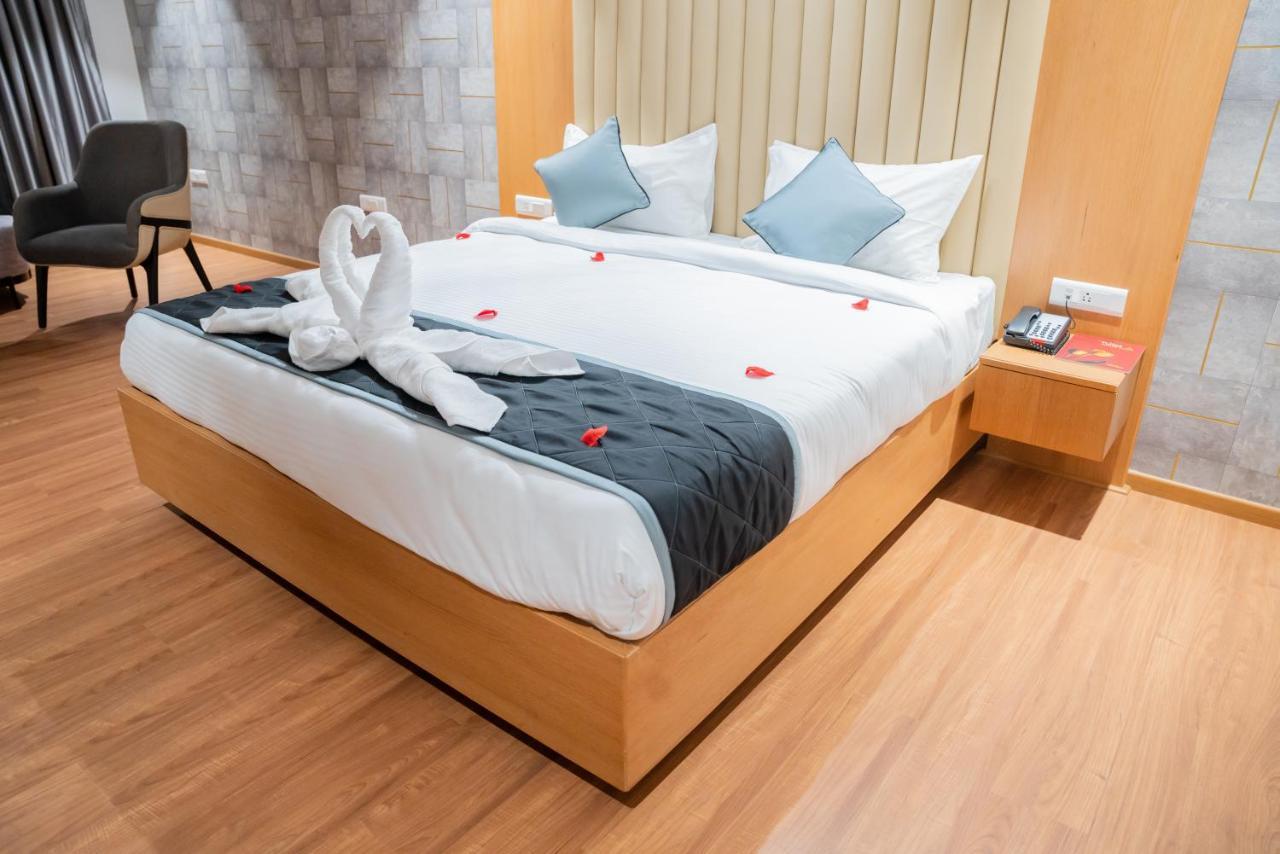 Hotel Tulips Grand 海得拉巴 外观 照片